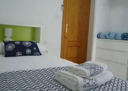 Alquiler de habitaciones en piso de 3 dormitorios para estudiantes en Granada en Granada