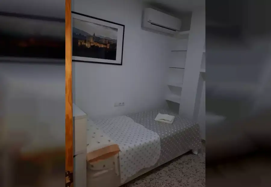 Alquiler de habitaciones en piso de 3 dormitorios para estudiantes en Granada en Granada