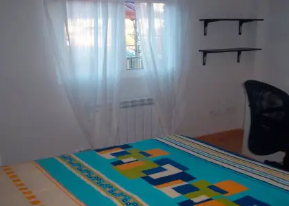 Habitación en piso compartido de 3 habitaciones en Zaragoza, solo para hombres. en Zaragoza