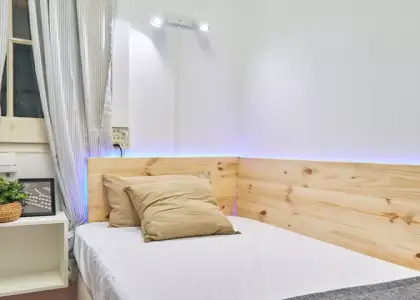 Habitación en piso compartido de 5 habitaciones en alquiler en El Fort Pienc, solo para profesionales. en Barcelona