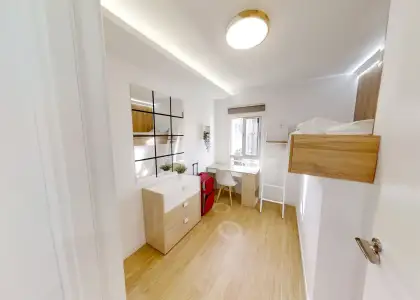Habitación en piso compartido de 5 habitaciones en Casería de Montijo, con todos los gastos incluidos, ideal para mujeres profesionales o estudiantes. en Granada