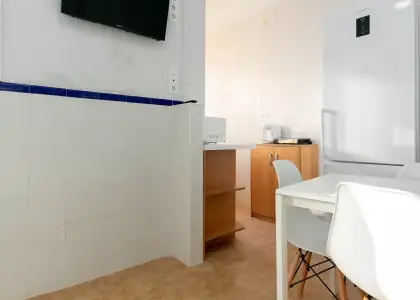 Habitación en un piso compartido de 7 habitaciones en alquiler en San Ildefonso. en Granada