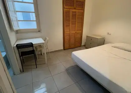 Habitación interior en apartamento de 5 dormitorios en Russafa, Valencia en Valencia