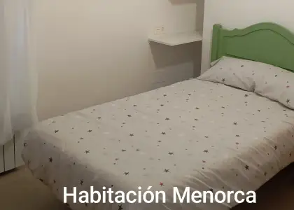 Se alquila habitación en piso compartido de 4 habitaciones en Delicias-Canterac. en Valladolid