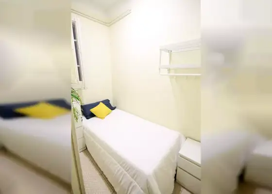 Se alquila habitación en piso compartido en Barcelona