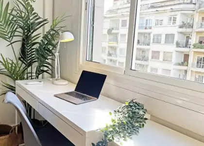 Se alquila habitación en piso de 6 habitaciones en Barcelona en Barcelona